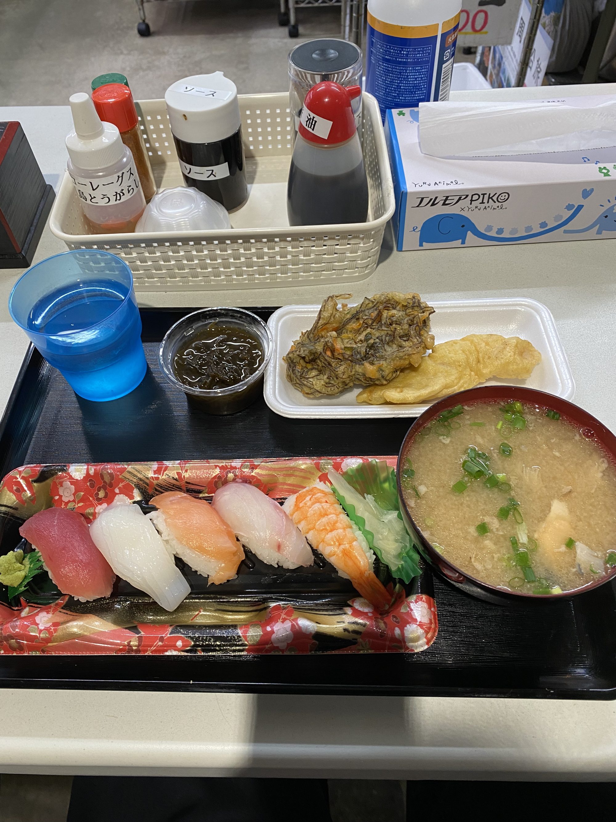 歌とコンクリートは、どちらが長く生きるだろうか。慰霊の日の沖縄で／安東嵩史