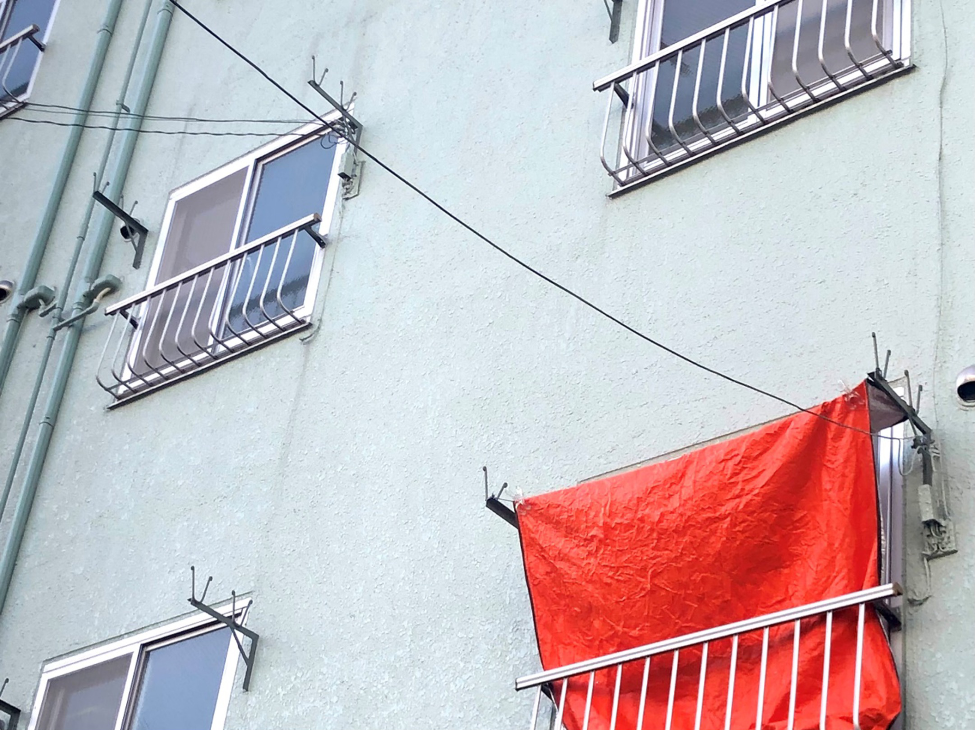 Emptiness makes room for grace. ／大堀晃生