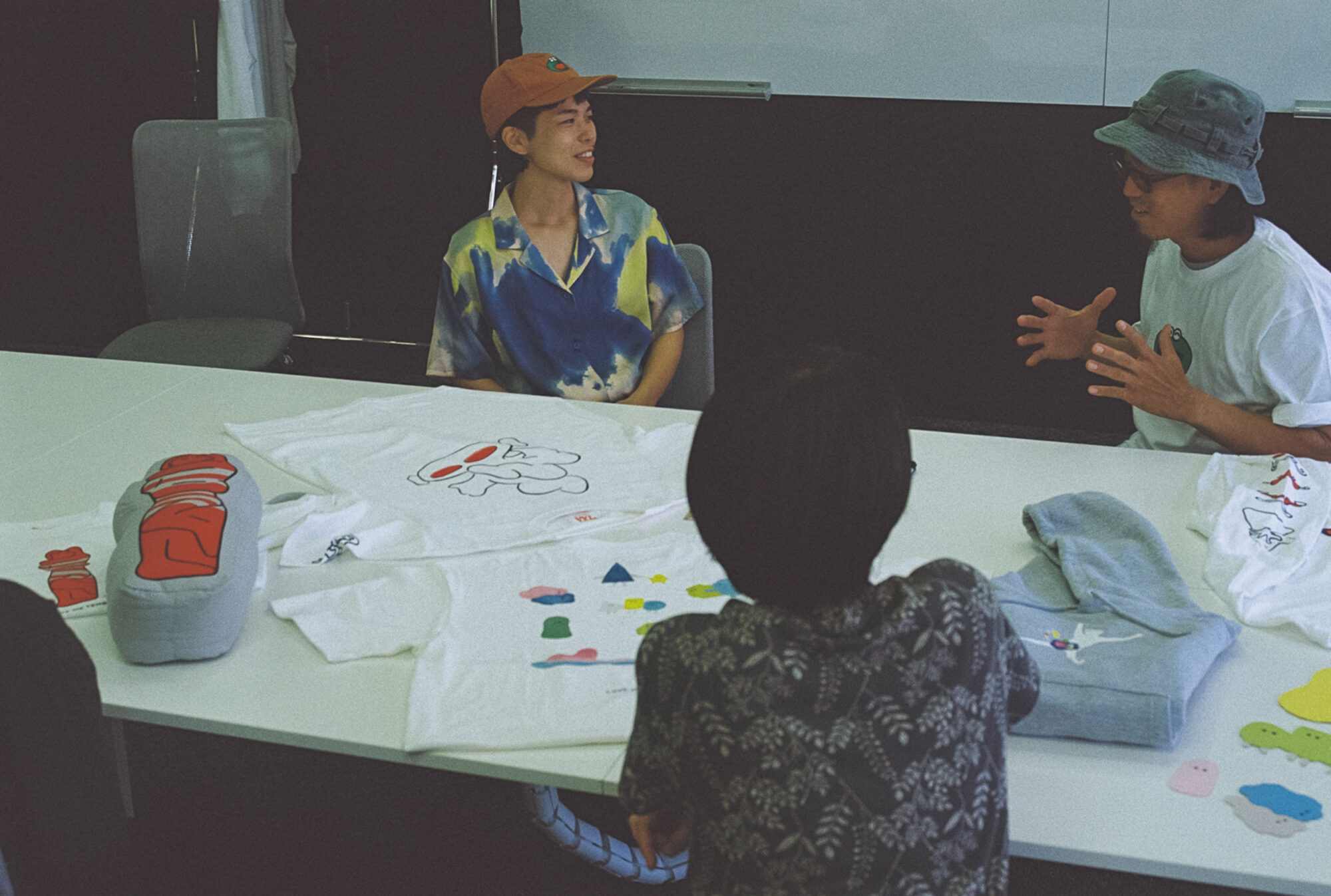 イラストや映像で「性愛」をどう表現する？unpis×三好愛×最後の手段 座談会