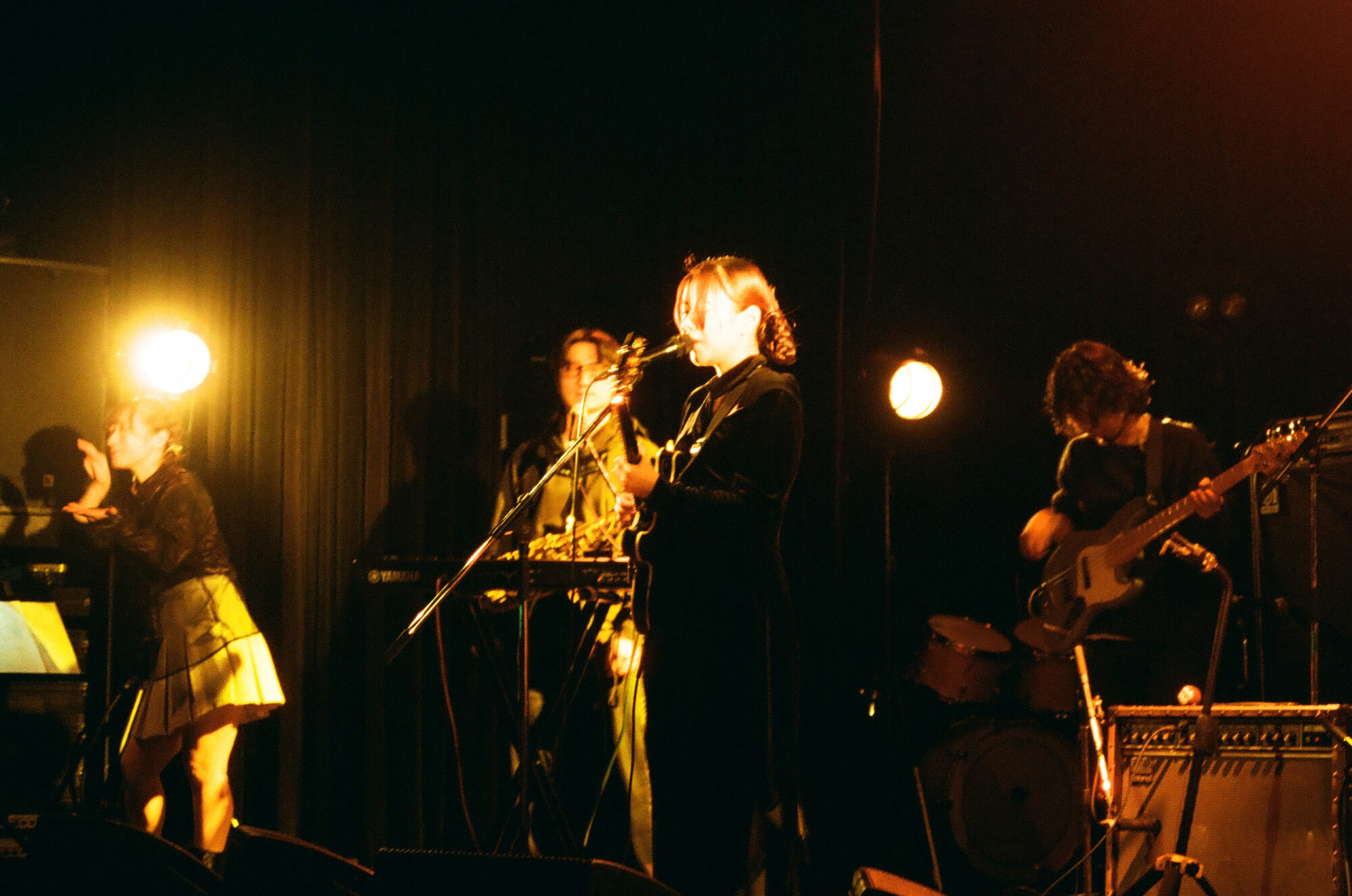 さらさとHomecomingsと手話パフォーマーが共演。『Candlelight』レポ