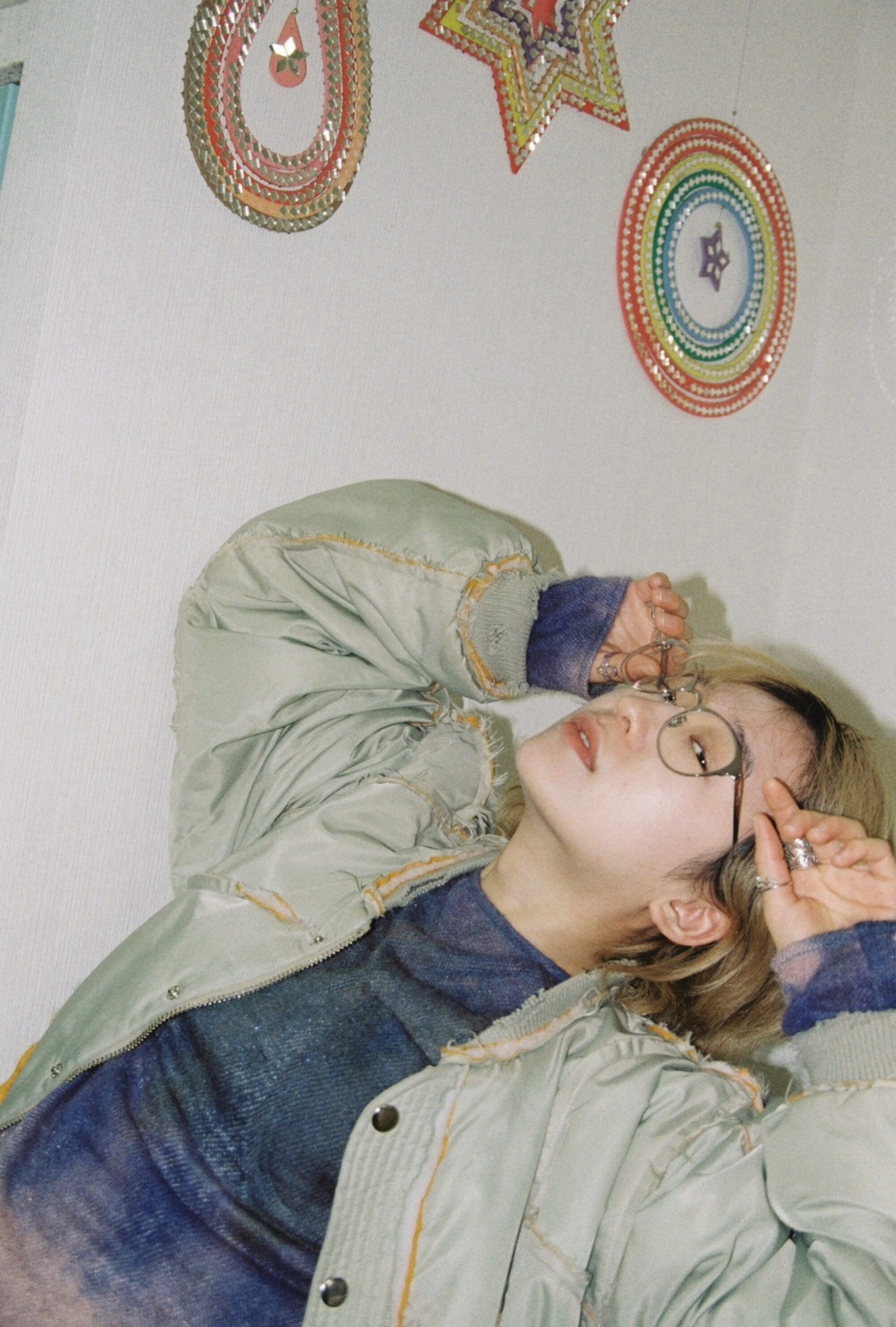 顔色を窺い道化者を演じていたけれど。YouTuber・俳優のめがねの変化