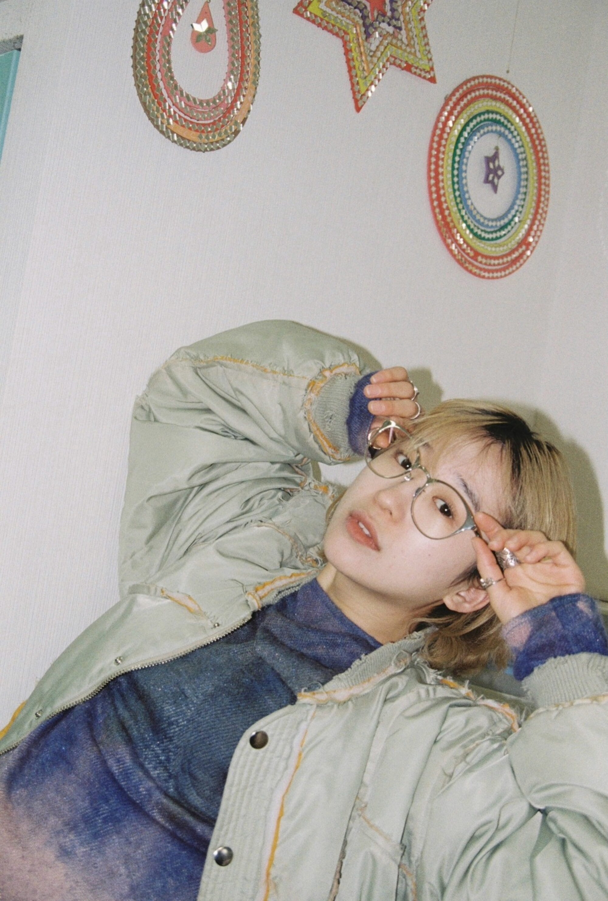 顔色を窺い道化者を演じていたけれど。YouTuber・俳優のめがねの変化