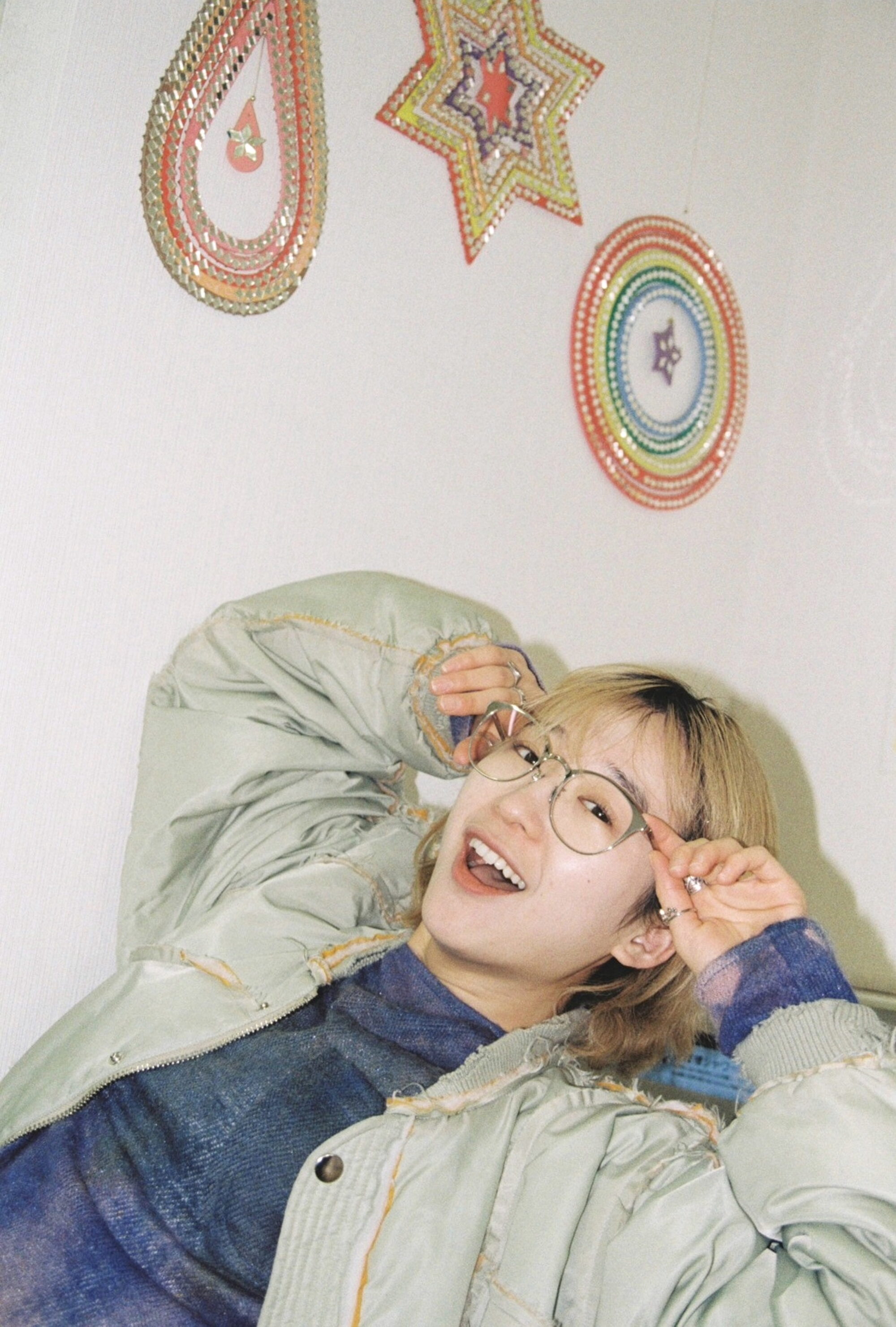 顔色を窺い道化者を演じていたけれど。YouTuber・俳優のめがねの変化