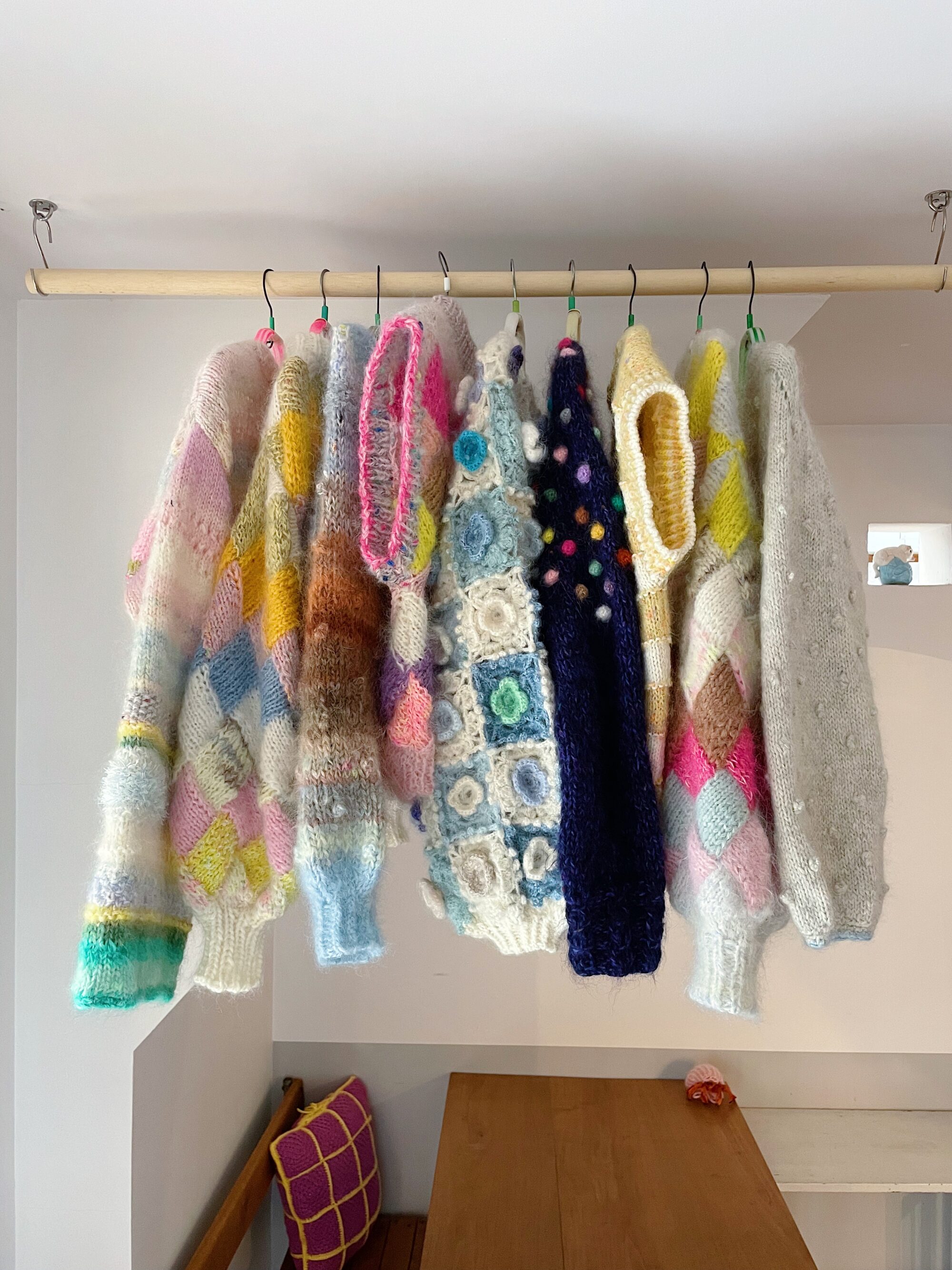 セーターと離れても大丈夫／mouhen