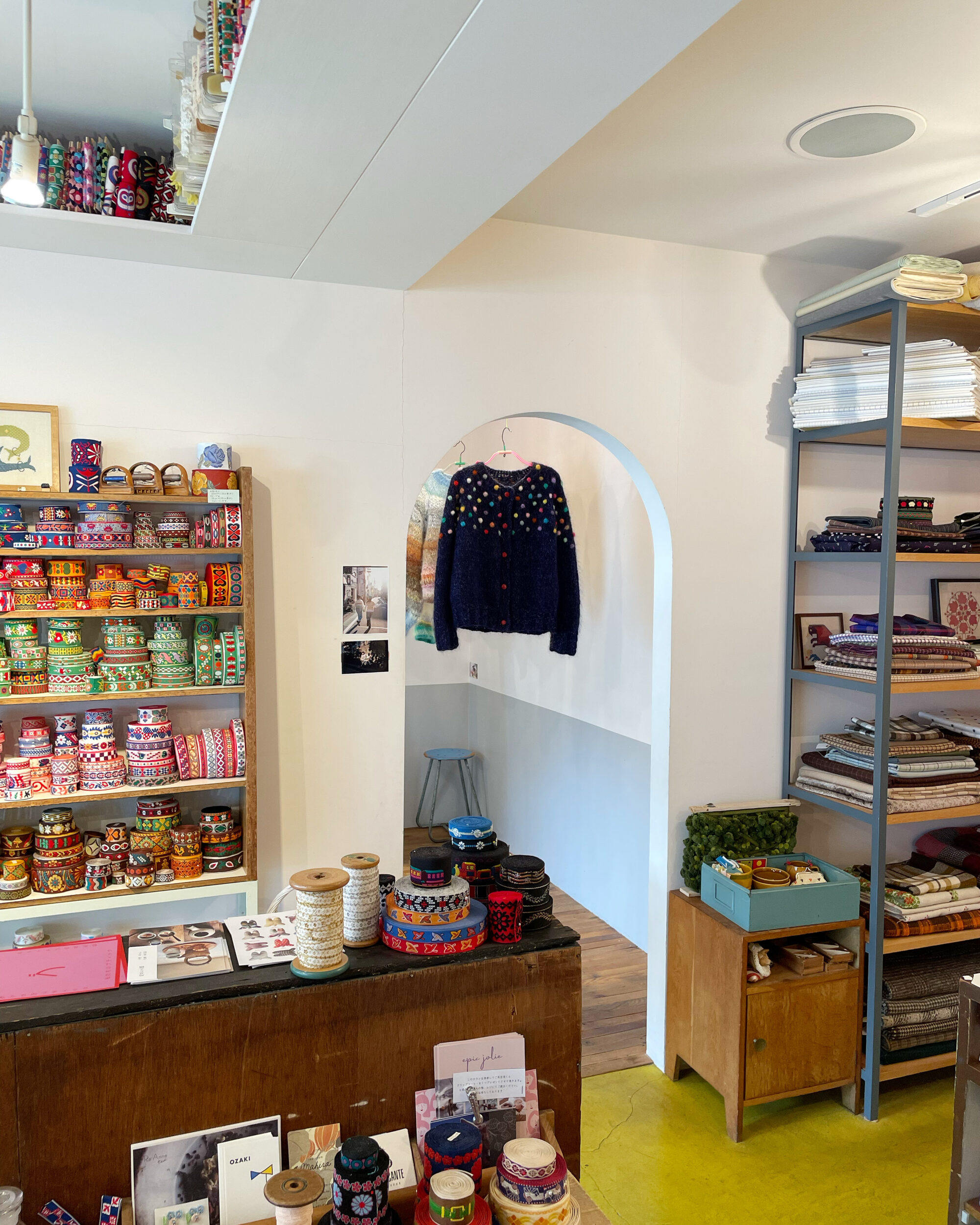 セーターと離れても大丈夫／mouhen