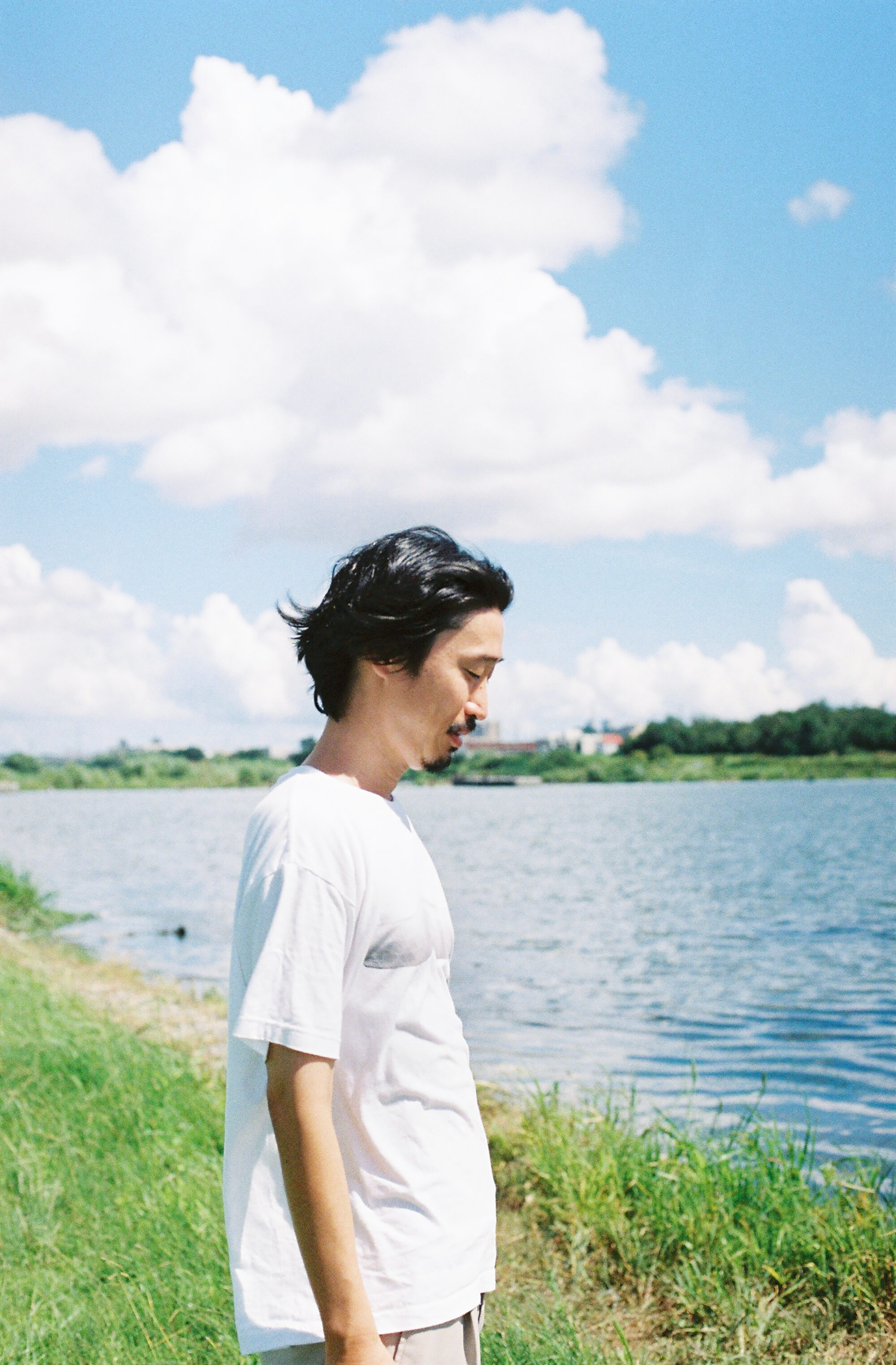 なんでもない場所を歩く幸福。『石がある』太田達成・加納土✕『偶偶放浪記』小指