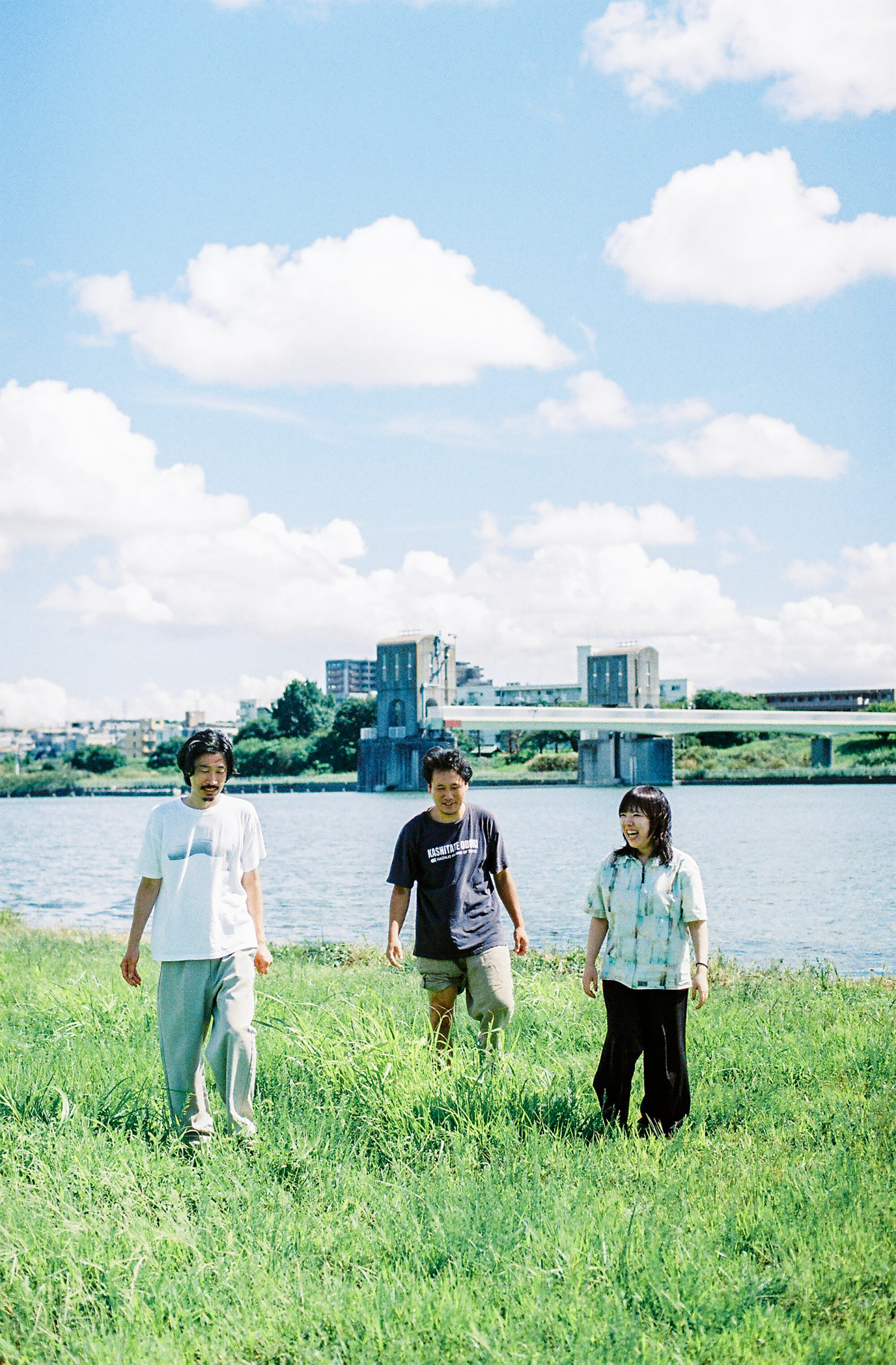 なんでもない場所を歩く幸福。『石がある』太田達成・加納土✕『偶偶放浪記』小指