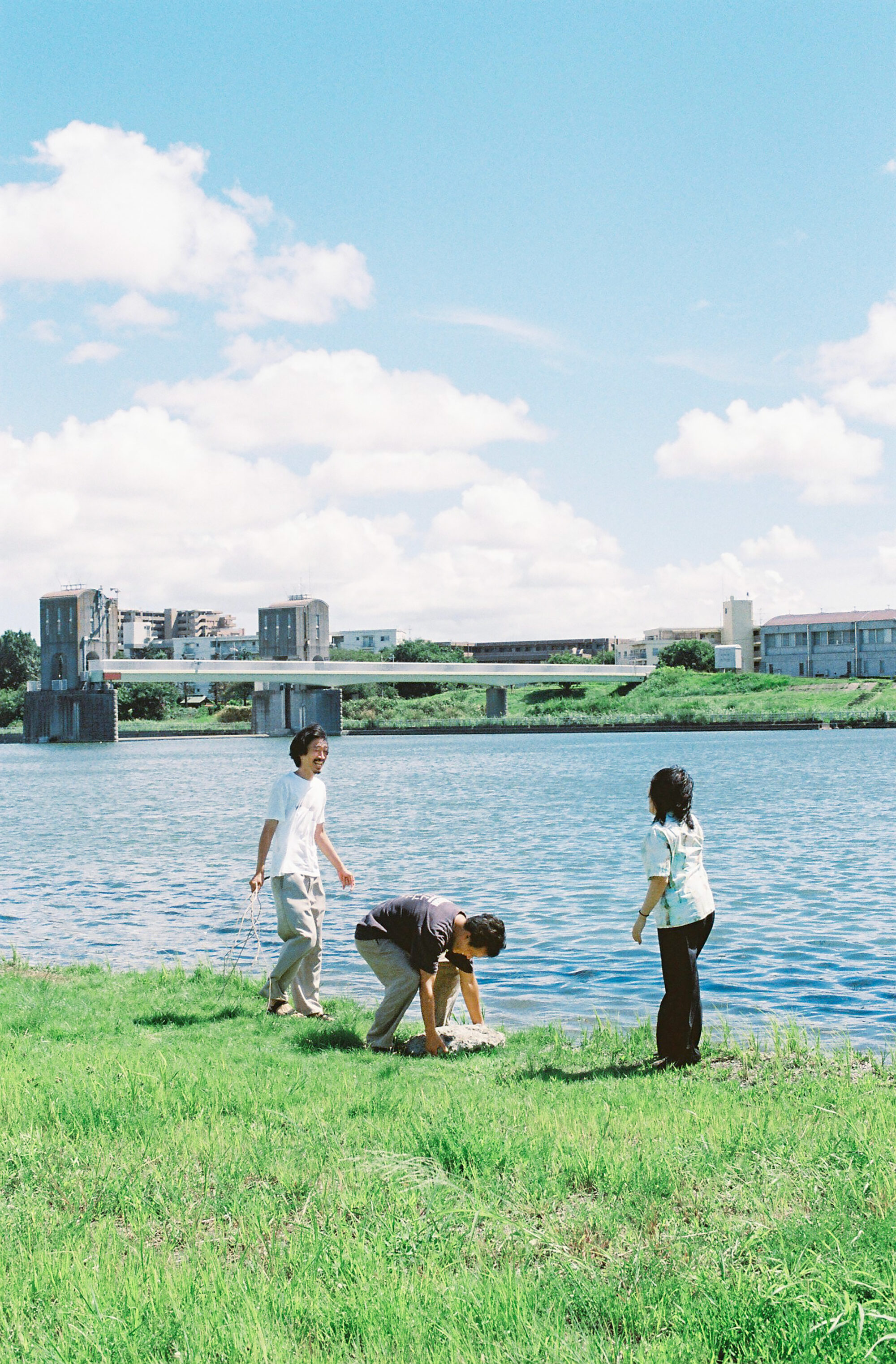 なんでもない場所を歩く幸福。『石がある』太田達成・加納土✕『偶偶放浪記』小指