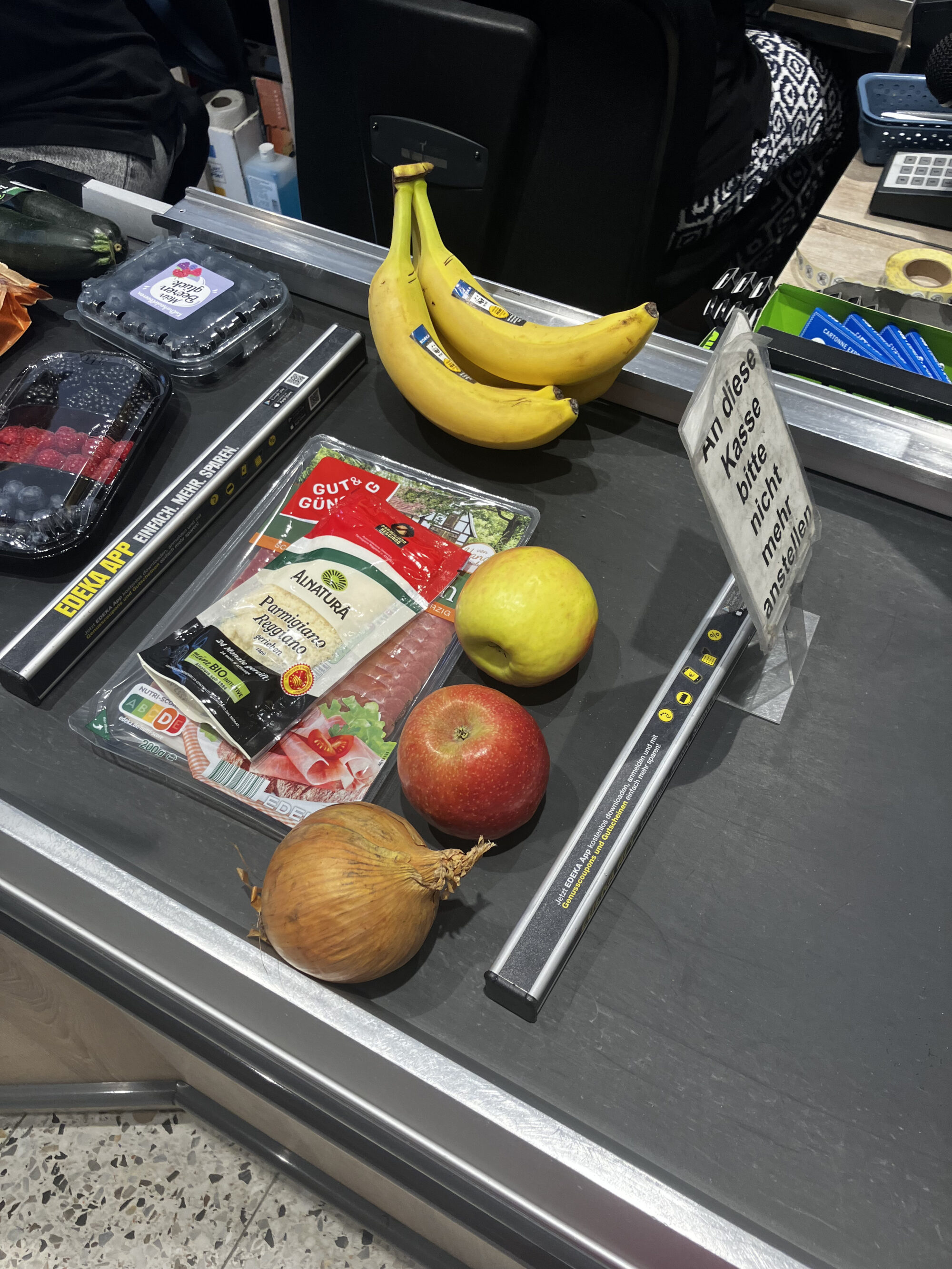 染色という仕事に再会することができたベルリンで／SALLY