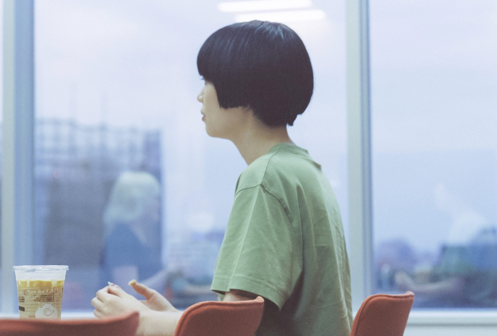 山中瑶子監督が『ナミビアの砂漠』で描きたかった、気持ちと身体のズレと思い通りにならない他者