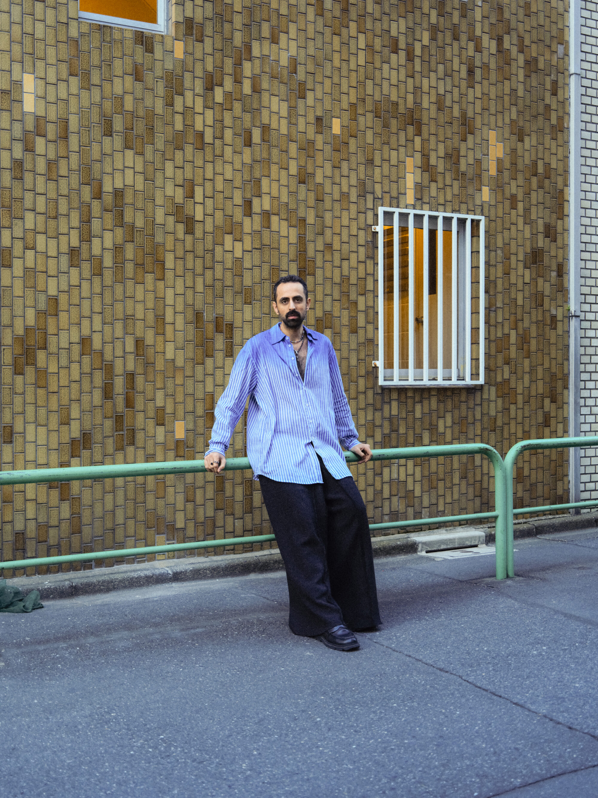 バッシャール・ムラードは歌う。占領、家父長制、ホモフォビアからの解放のビジョン