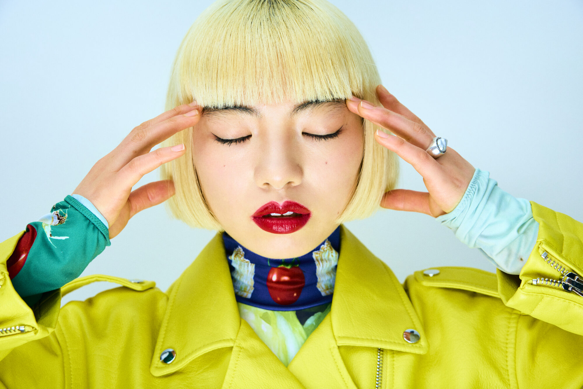 「大丈夫じゃなくても大丈夫」。アオイヤマダさんが“できなさ”と向き合い、自分と親友になるまで