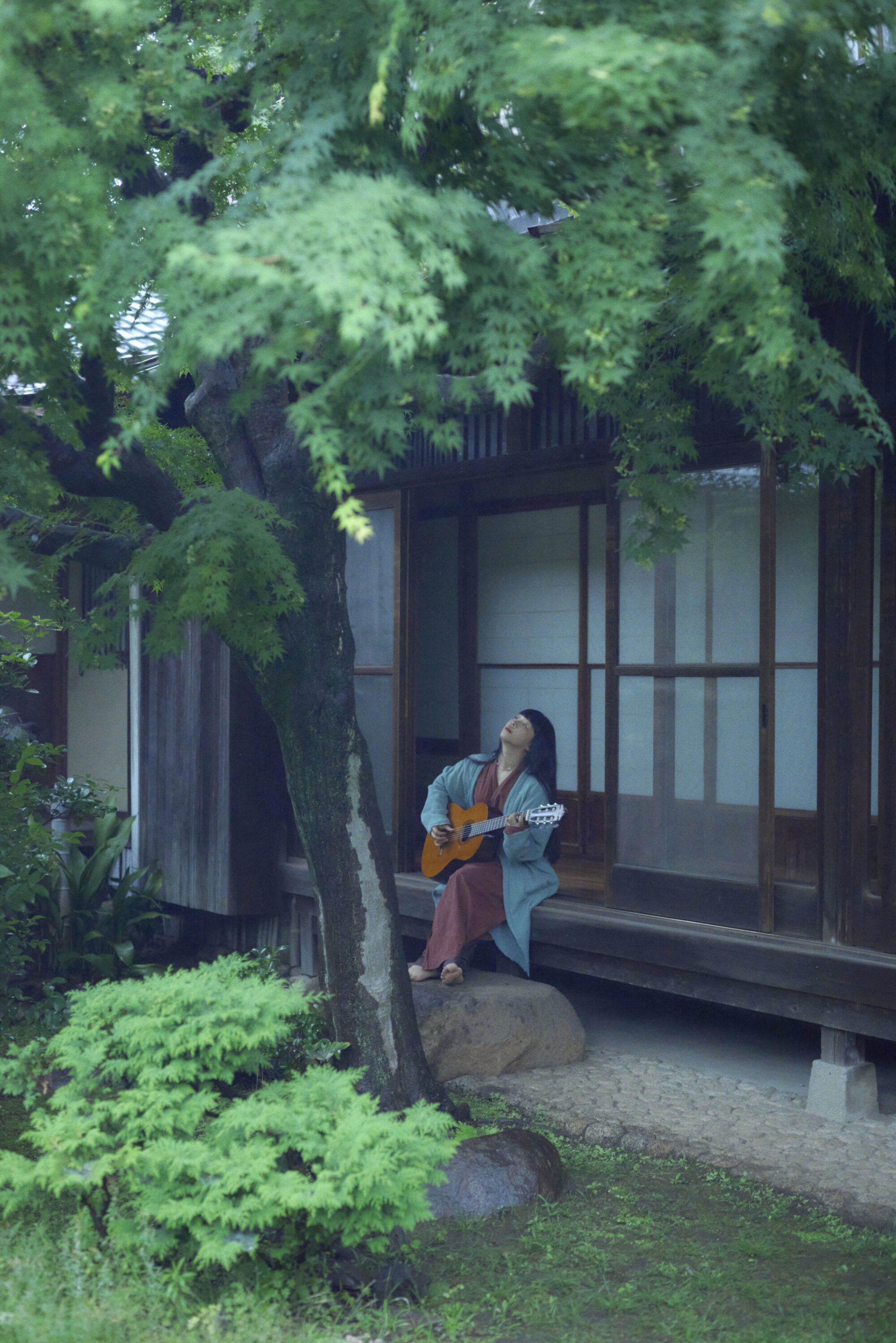 青葉市子×ミシェル・ザウナー 異なるわたしたちを音楽が包み込む。複雑な世界のなかで