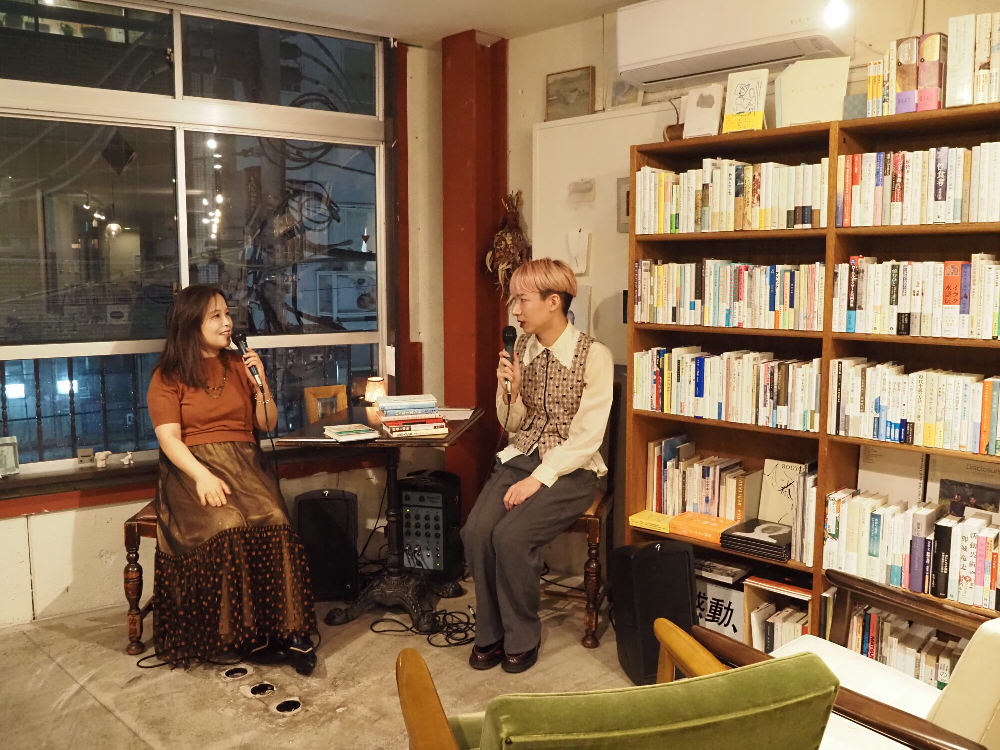 ゆっきゅん×野中モモが選書から語る。友情作詞家としてつくったアルバム。恋愛以外の親密さ