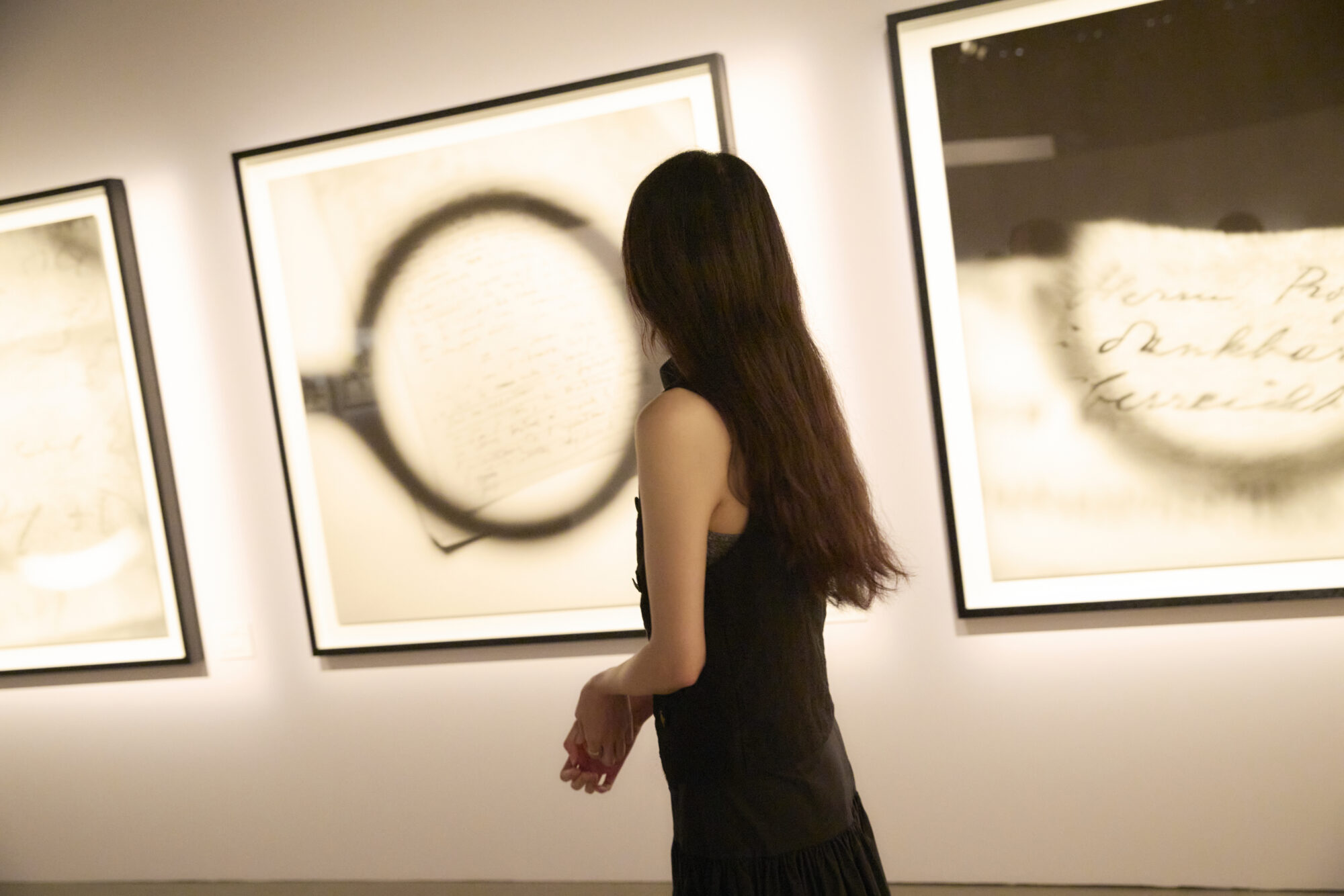 山本奈衣瑠がめぐる、女性写真家たちの軌跡。「こう見られたい」より、自分に集中した先の輝き